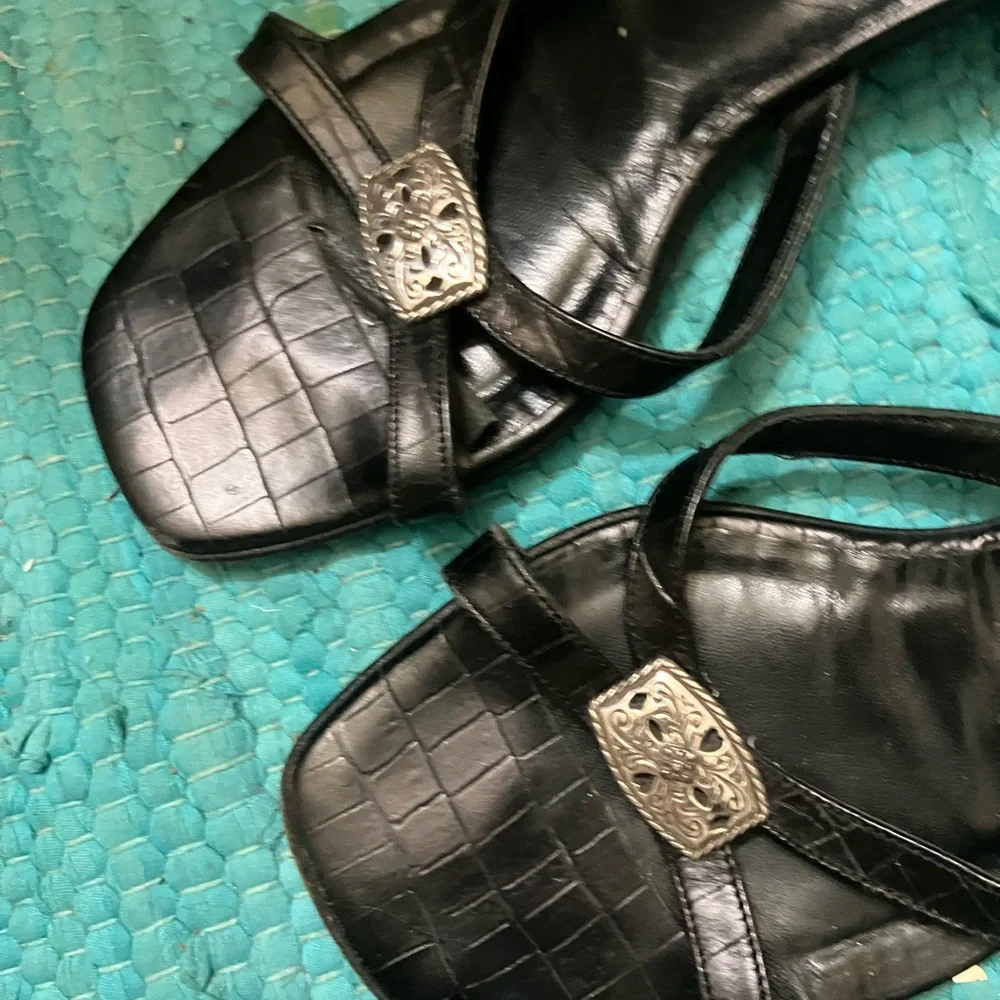 Brighton black crocs sandal, size 7 1/2 - Picture 7 of 7